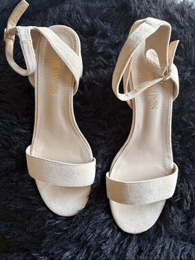 Dream Pairs Beige/Cream Suede-Look Ankle Strap Sandals